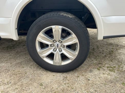 Used 2018 Ford F150 Platinum w/ Equipment Group 701A Luxury image 7