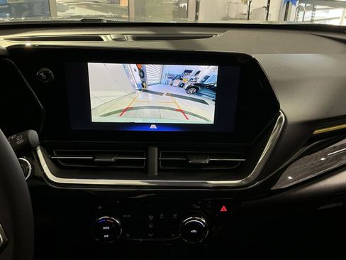 New 2026 Chevrolet Trax ACTIV w/ Sunroof Package image 27