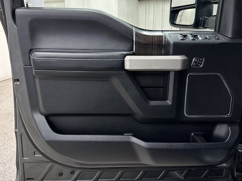 Used 2020 Ford F250 Lariat w/ Lariat Ultimate Package image 3