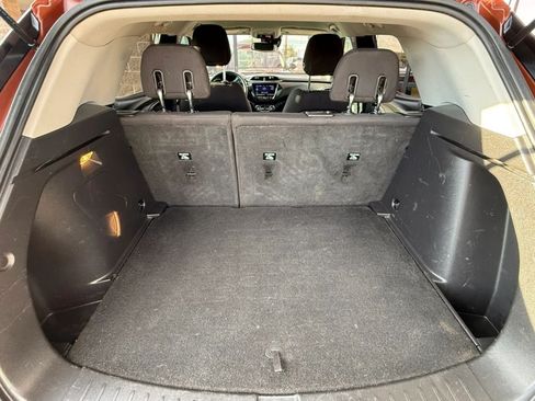 Used 2021 Chevrolet TrailBlazer LT w/ Convenience Package FWD image 31
