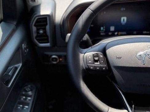 New 2026 Ford Bronco Sport Outer Banks w/ Outer Banks Tech Package+ AWD/4WD image 17