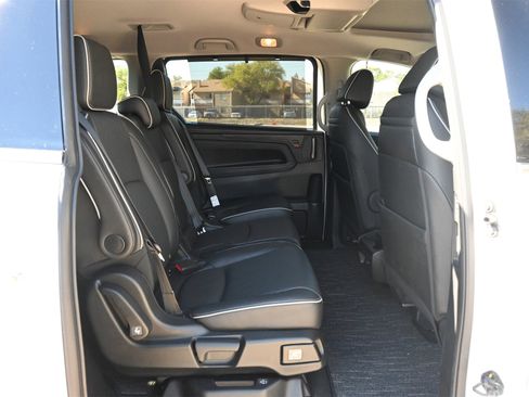 Used 2024 Honda Odyssey Elite image 25