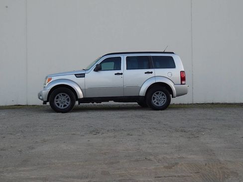 Used 2011 Dodge Nitro SE image 7