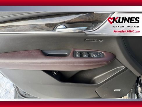 Used 2022 Cadillac XT6 Premium Luxury image 12