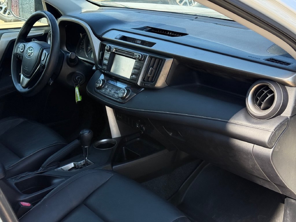 Used 2015 Toyota RAV4 XLE FWD image 24