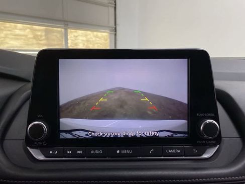 Used 2024 Nissan Rogue SV image 26