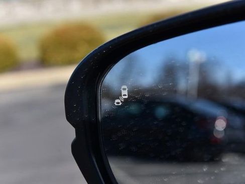 Used 2025 Honda CR-V EX-L image 10