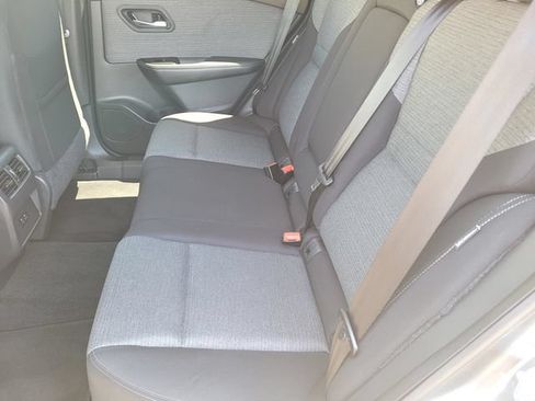 Certified 2023 Nissan Rogue SV FWD image 11