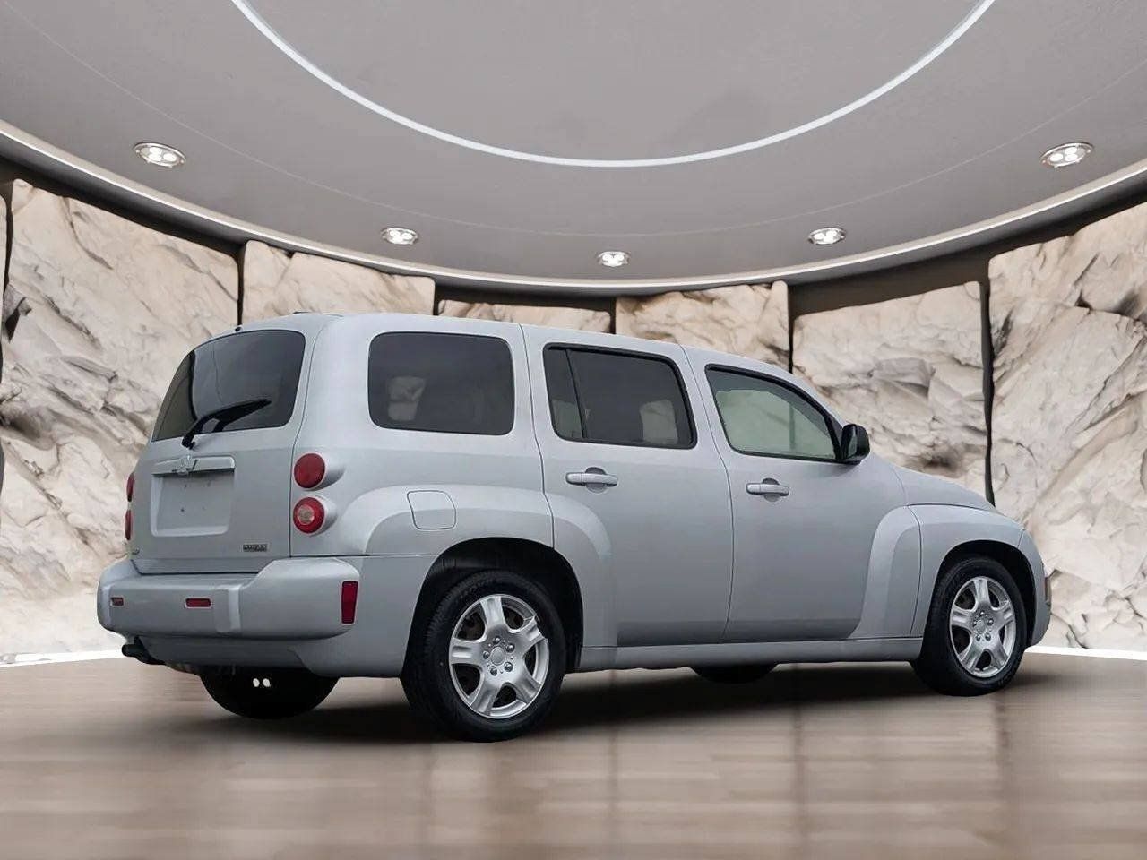 Used 2011 Chevrolet HHR LS FWD image 12