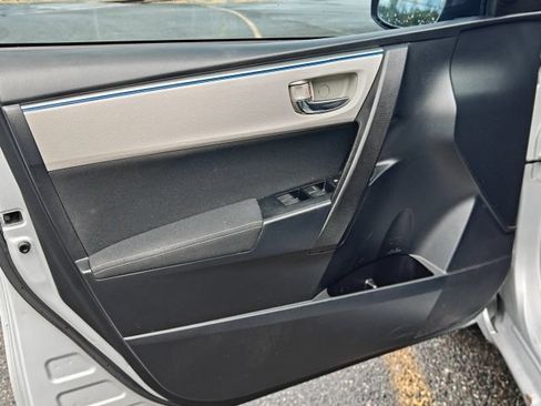 Used 2014 Toyota Corolla LE FWD image 13