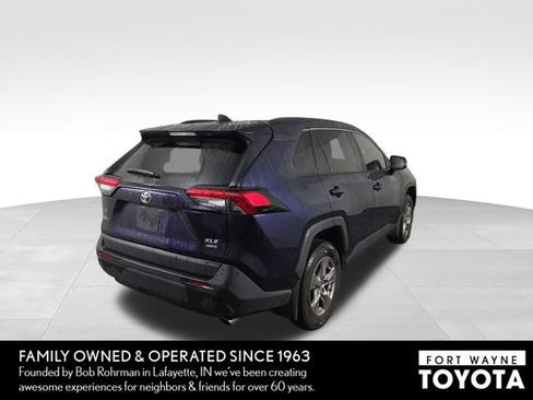 Used 2025 Toyota RAV4 XLE AWD/4WD image 7
