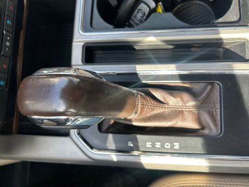 Used 2019 Ford F150 Lariat w/ Equipment Group 502A Luxury image 24