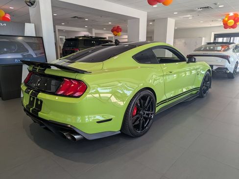 Used 2020 Ford Mustang Shelby GT500 w/ Technology Package RWD image 7