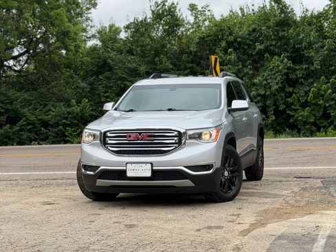 Used 2019 GMC Acadia SLT AWD/4WD image 1