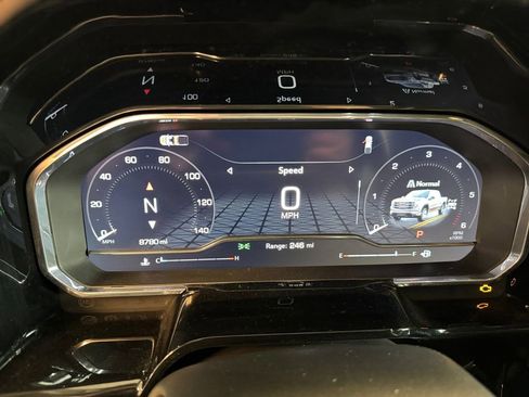 Used 2025 GMC Sierra 1500 Elevation w/ Preferred Package image 14