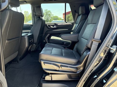 Used 2022 Chevrolet Tahoe RST w/ Luxury Package AWD/4WD image 13