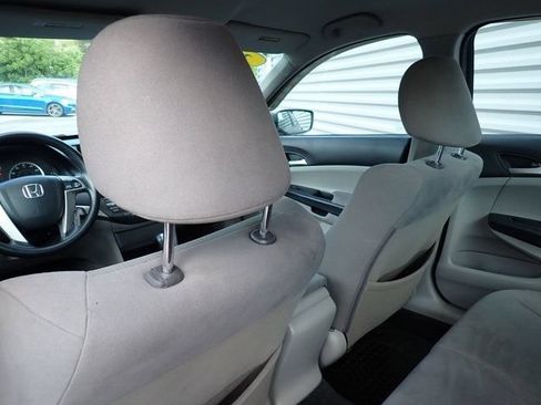 Used 2011 Honda Accord LX image 17