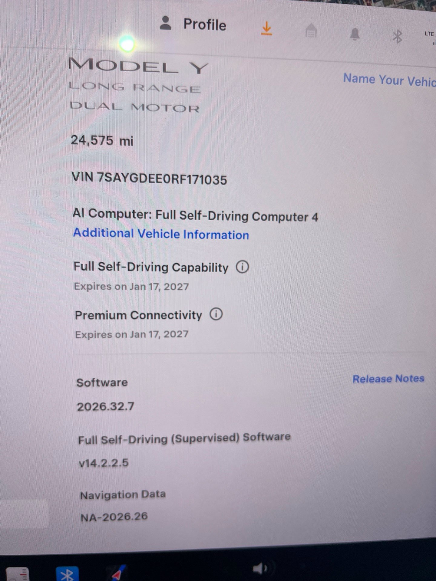 Used 2024 Tesla Model Y Long Range AWD/4WD image 32