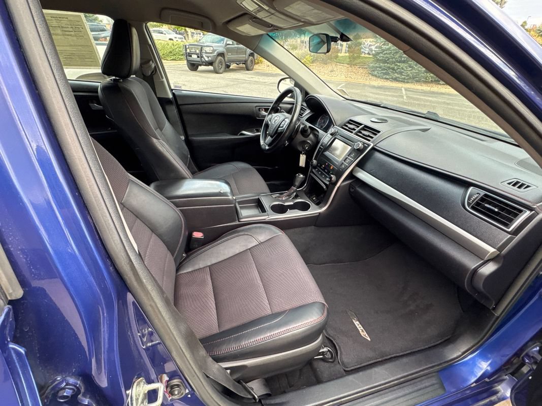 Used 2016 Toyota Camry SE FWD image 15
