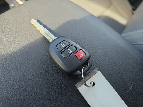 Used 2023 Toyota Tacoma SR image 34