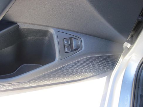 Used 2024 Volkswagen Jetta SE image 10