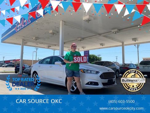 Used 2013 Ford Fusion SE FWD image 1