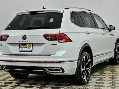 Used 2024 Volkswagen Tiguan SEL R-Line image 7