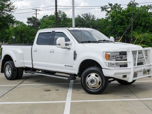 Used 2017 Ford F350 Lariat w/ Lariat Ultimate Package image 6