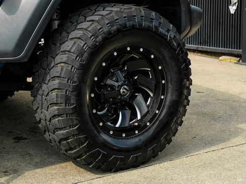 Used 2019 Jeep Wrangler Sport AWD/4WD image 54