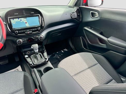 Certified 2022 Kia Soul GT-Line image 23