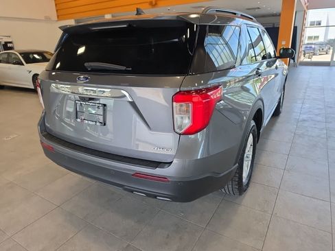 Used 2023 Ford Explorer XLT AWD/4WD image 8