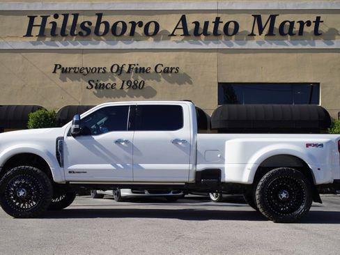 Used 2024 Ford F450 Platinum w/ FX4 Off-Road Package image 5
