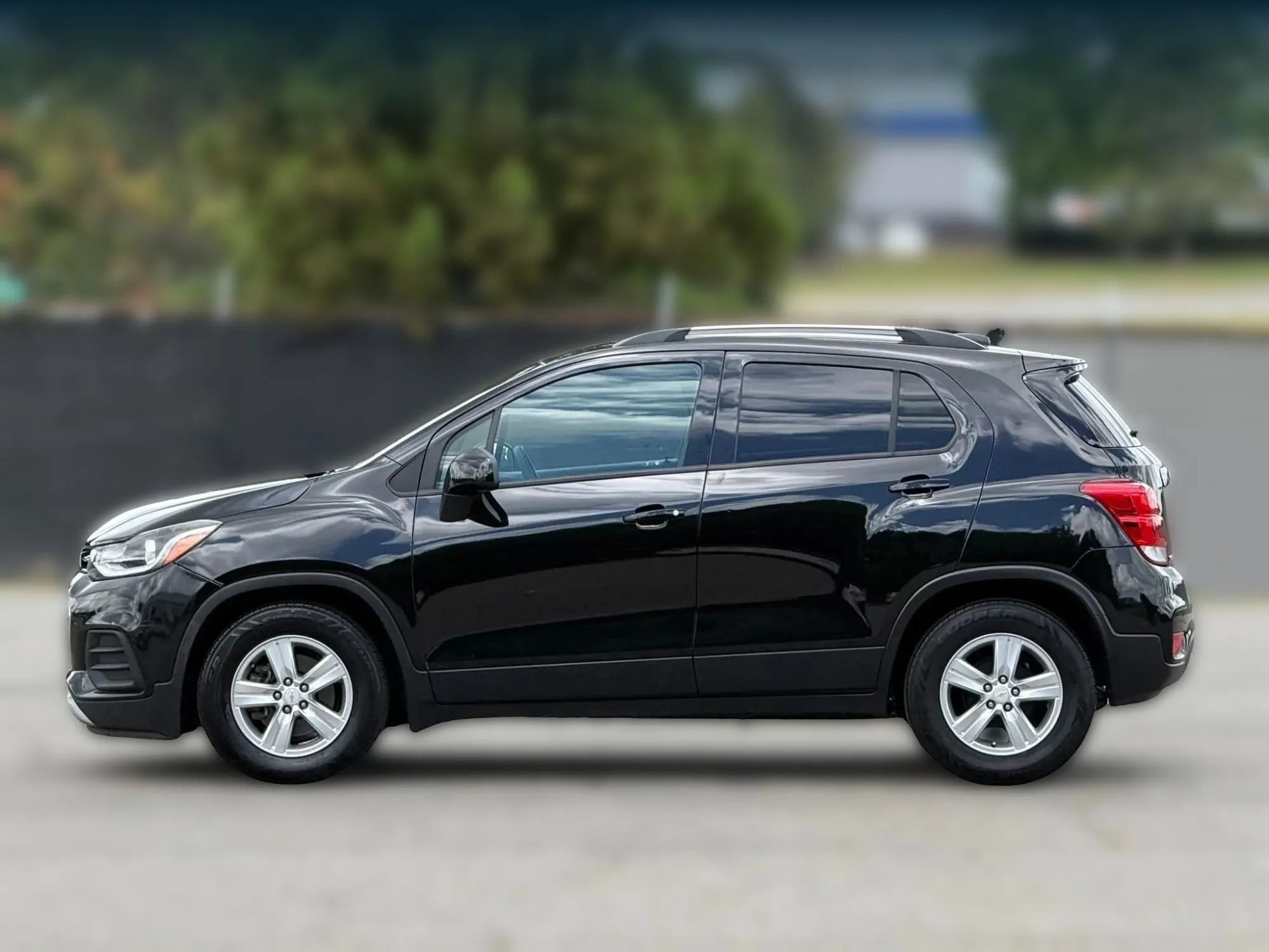 Used 2021 Chevrolet Trax LT FWD image 8