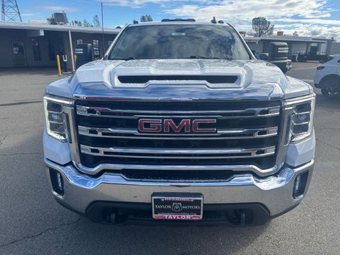 Used 2023 GMC Sierra 1500 SLT image 2