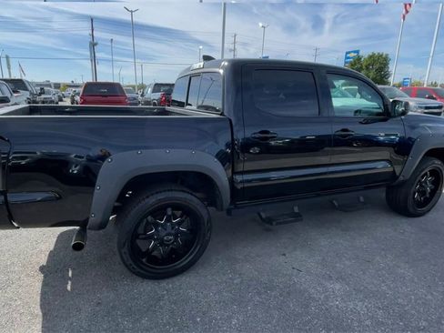 Used 2022 Toyota Tacoma SR image 2