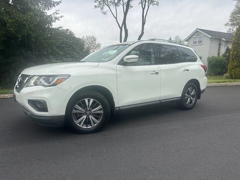 Used 2018 Nissan Pathfinder S AWD/4WD image 4