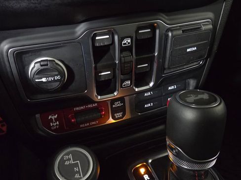 Used 2023 Jeep Wrangler Unlimited Rubicon w/ Xtreme 35 Tire Package image 28