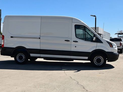 Used 2019 Ford Transit 250 148 Medium Roof RWD image 8