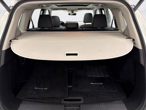 Used 2023 Nissan Rogue SL w/ SL Premium Package image 21