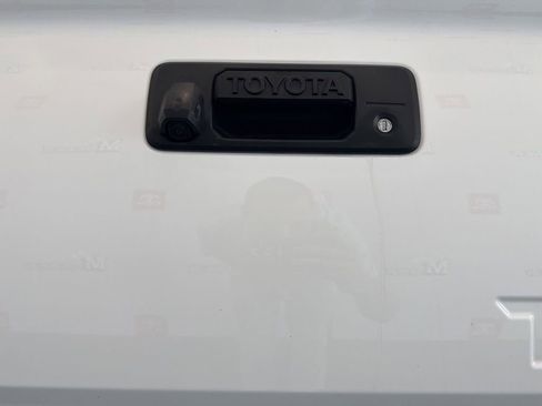 Used 2021 Toyota Tundra SR5 w/ SR5 Leather Package RWD image 9