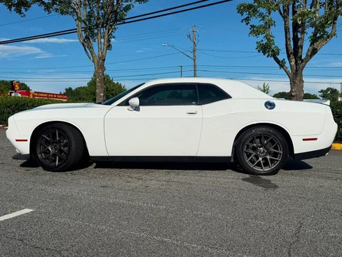 Used 2019 Dodge Challenger GT w/ Performance Handling Group RWD image 3