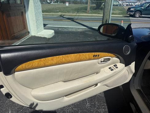 Used 2005 Lexus SC 430 Convertible RWD image 7