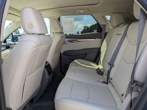 Used 2024 Cadillac XT5 Premium Luxury FWD image 14