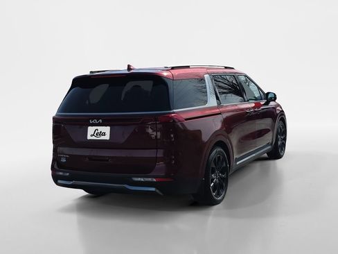 Used 2023 Kia Carnival SX Prestige image 4
