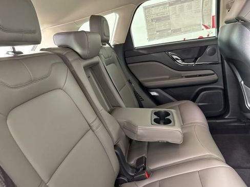 New 2026 Lincoln Corsair Premiere image 23