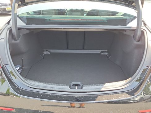 Used 2024 Mercedes-Benz C 300 image 27