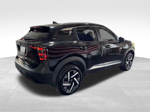 Used 2026 Nissan Kicks SV FWD image 5
