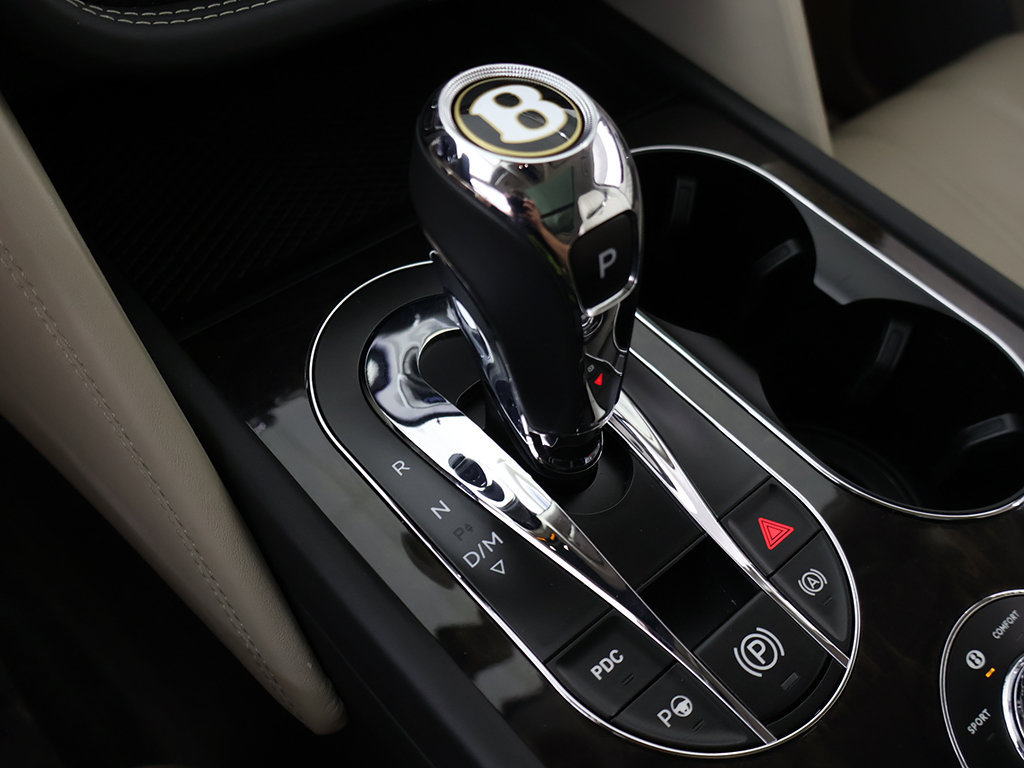 Used 2020 Bentley Bentayga Plug-In Hybrid AWD/4WD image 64