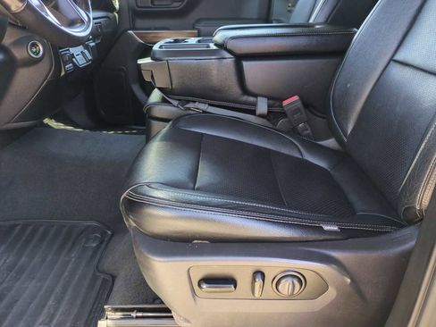 Used 2021 Chevrolet Silverado 1500 LT w/ Z71 Off-Road Package image 18