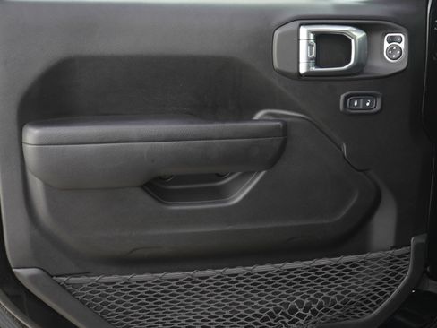 Used 2022 Jeep Wrangler Unlimited Sport image 20